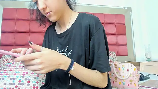 BonnieCute  online show from 03/25/26, 11:33