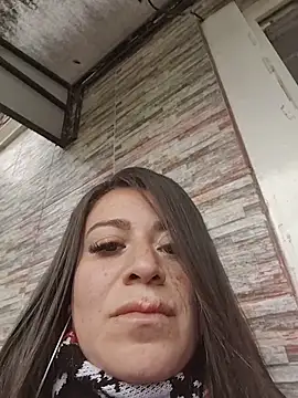 Snapshot of Alona_Evans chatting on 04/15/26, 10:10 Alona Evans online show from 04/15/26, 10:10