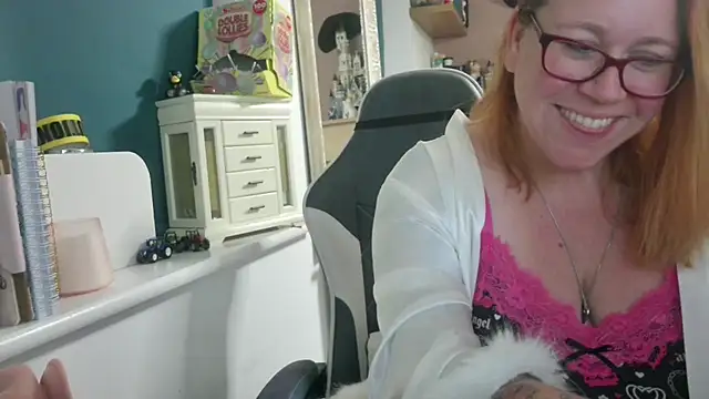 Snapshot of NikiDeeOfficial chatting on 09/08/25, 09:14 NikiDeeOfficial online show from 09/08/25, 09:14