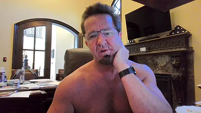 Snapshot of sluttydylan chatting on 04/21/26, 06:12 sluttydylan online show from 04/21/26, 06:12