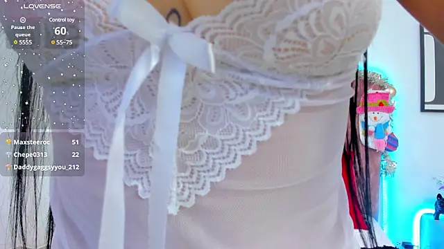 Snapshot of KathyShine chatting on 12/16/24, 02:49 KathyShine online show from 12/16/24, 02:49