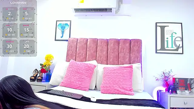 Snapshot of KathyShine chatting on 01/13/25, 11:52 KathyShine online show from 01/13/25, 11:52