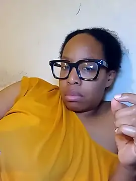 madamsensuale online show from 02/04/25, 03:00