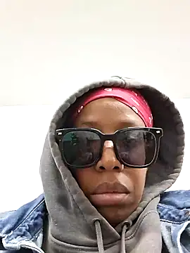 madamsensuale online show from 11/06/25, 09:59