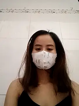 Snapshot of Nobita2z chatting on 01/08/25, 01:53 Nobita2z online show from 01/08/25, 01:53