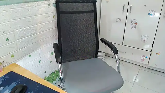 Snapshot of Soul6996 chatting on 11/08/25, 02:12 Soul6996 online show from 11/08/25, 02:12