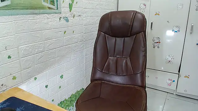 Snapshot of Soul6996 chatting on 11/13/25, 06:56 Soul6996 online show from 11/13/25, 06:56