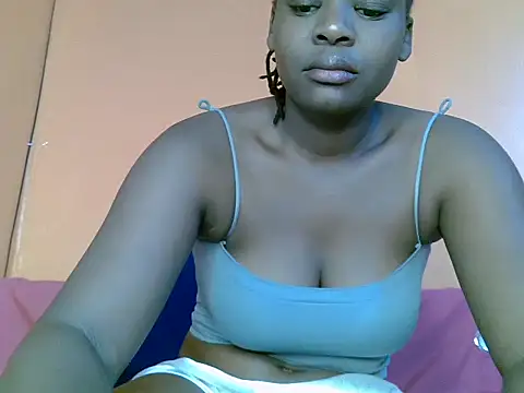 Snapshot of Bigbum_boobs chatting on 03/21/25, 02:50 Bigbum boobs online show from 03/21/25, 02:50