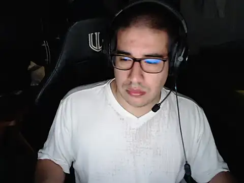 thealfawolf01 online show from 05/20/26, 02:29