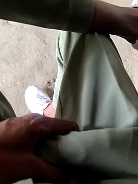 Snapshot of cumshotboy01 chatting on 02/26/25, 08:48 cumshotboy01 online show from 02/26/25, 08:48