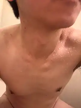 Snapshot of kizu- chatting on 01/13/26, 03:50 kizu- online show from 01/13/26, 03:50