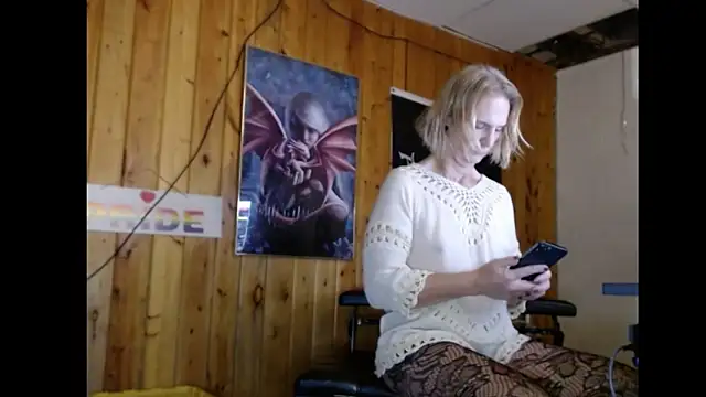 Snapshot of JamieBottoms chatting on 12/19/25, 02:02 JamieBottoms online show from 12/19/25, 02:02