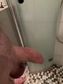 Snapshot of pete4445 chatting on 04/15/26, 08:42 pete4445 online show from 04/15/26, 08:42