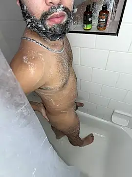 Snapshot of Anderbas18 chatting on 04/10/26, 05:17 Anderbas18 online show from 04/10/26, 05:17