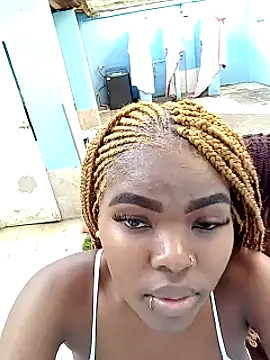 Snapshot of AdelynYasmin chatting on 01/22/25, 09:54 AdelynYasmin online show from 01/22/25, 09:54