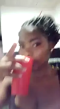 Snapshot of AdelynYasmin chatting on 03/13/25, 08:43 AdelynYasmin online show from 03/13/25, 08:43