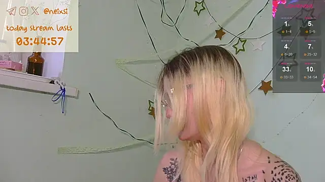 Snapshot of ixsi chatting on 06/22/26, 10:23 ixsi online show from 06/22/26, 10:23