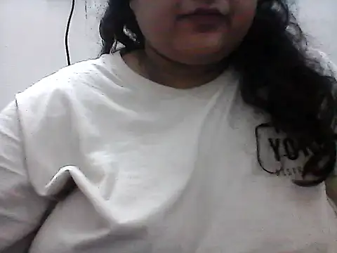 smile pretty online show from 12/30/24, 07:00