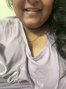 smile pretty online show from 01/12/25, 10:33