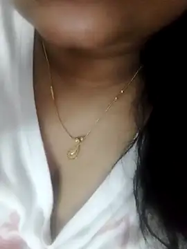 smile pretty online show from 01/16/25, 06:16