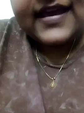 smile pretty online show from 02/12/25, 09:22