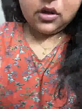 smile pretty online show from 02/14/25, 05:57