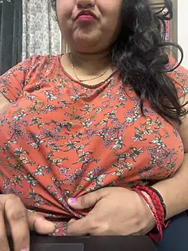 smile pretty online show from 02/17/25, 05:43