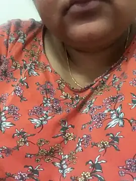 smile pretty online show from 02/18/25, 02:27