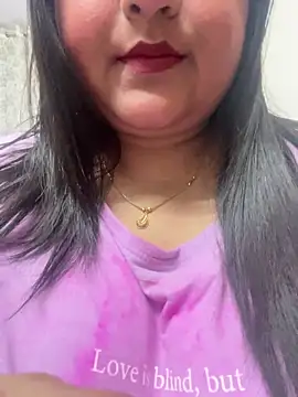 smile pretty online show from 03/13/25, 06:23