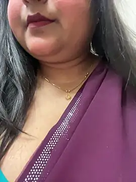 smile pretty online show from 03/19/25, 07:17