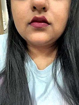 smile pretty online show from 10/11/25, 09:24