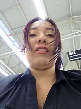 Snapshot of Blushing_Katy chatting on 02/17/25, 11:53 Blushing Katy online show from 02/17/25, 11:53