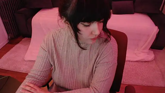 Lynylou online show from 12/06/24, 06:50