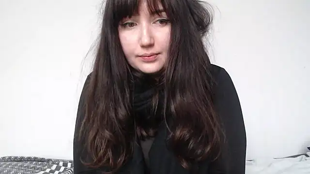 Snapshot of Lynylou chatting on 03/07/26, 04:26 Lynylou online show from 03/07/26, 04:26