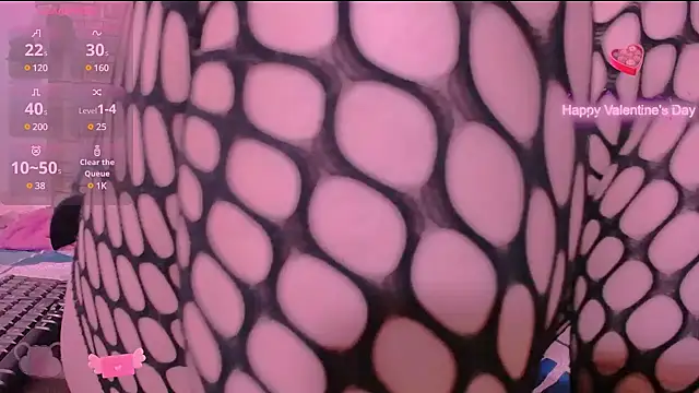 Snapshot of CrazyRousex chatting on 03/04/25, 03:04 CrazyRousex online show from 03/04/25, 03:04