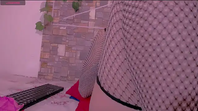 CrazyRousex online show from 01/06/26, 02:21