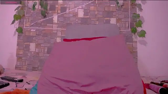 Snapshot of CrazyRousex chatting on 03/09/26, 02:10 CrazyRousex online show from 03/09/26, 02:10