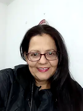 Snapshot of CasandraJones1 chatting on 01/02/25, 02:35 CasandraJones1 online show from 01/02/25, 02:35