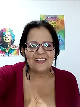 Snapshot of CasandraJones1 chatting on 01/09/25, 01:50 CasandraJones1 online show from 01/09/25, 01:50