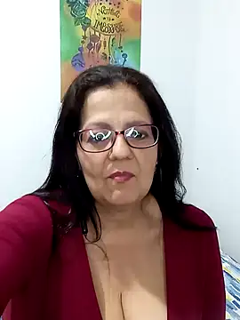 Snapshot of CasandraJones1 chatting on 01/09/25, 05:02 CasandraJones1 online show from 01/09/25, 05:02