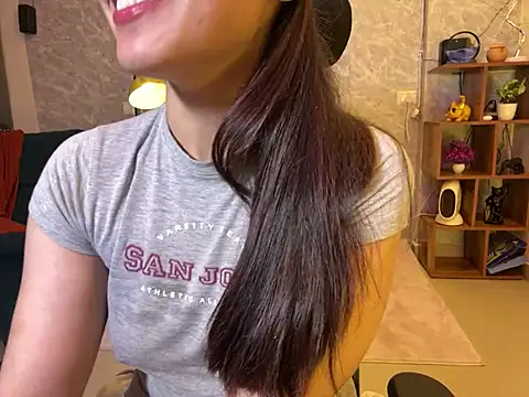 Snapshot of MidnightFlame chatting on 01/09/25, 10:20 MidnightFlame online show from 01/09/25, 10:20