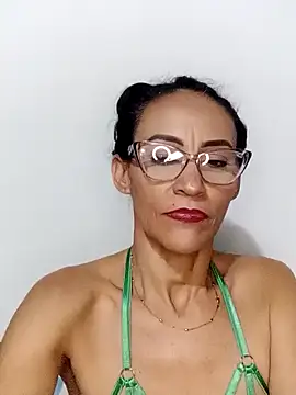 Snapshot of BarbaraMature chatting on 12/03/24, 05:55 BarbaraMature online show from 12/03/24, 05:55