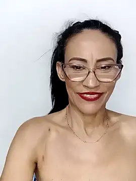 Snapshot of BarbaraMature chatting on 12/22/24, 09:42 BarbaraMature online show from 12/22/24, 09:42