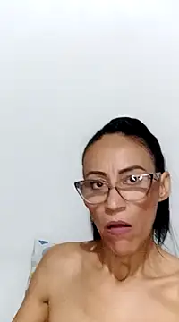 Snapshot of BarbaraMature chatting on 01/04/25, 08:37 BarbaraMature online show from 01/04/25, 08:37