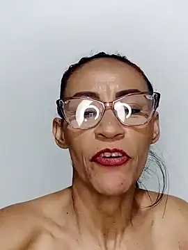 Snapshot of BarbaraMature chatting on 01/08/25, 12:28 BarbaraMature online show from 01/08/25, 12:28