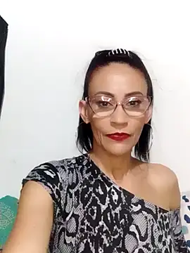 Snapshot of BarbaraMature chatting on 01/18/25, 09:55 BarbaraMature online show from 01/18/25, 09:55