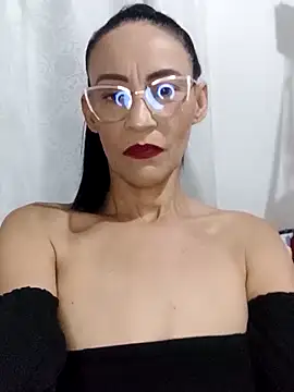 Snapshot of BarbaraMature chatting on 03/08/25, 05:43 BarbaraMature online show from 03/08/25, 05:43