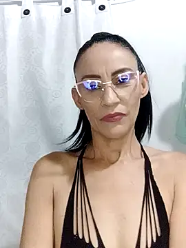 Snapshot of BarbaraMature chatting on 03/16/25, 06:23 BarbaraMature online show from 03/16/25, 06:23