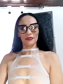 Snapshot of BarbaraMature chatting on 09/24/25, 08:01 BarbaraMature online show from 09/24/25, 08:01