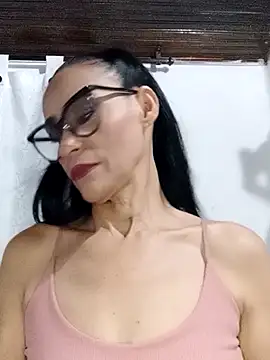 Snapshot of BarbaraMature chatting on 10/09/25, 06:50 BarbaraMature online show from 10/09/25, 06:50